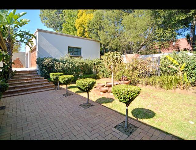 4 BEDROOM HOUSE TO LET IN MORNINGSIDE MANOR